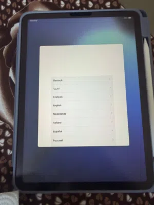 The iPad Air (5th Generation) 5G (Wi-Fi +   Cellular)  وأرد من أمركا استخدام شهور  شريحة الكترونيه