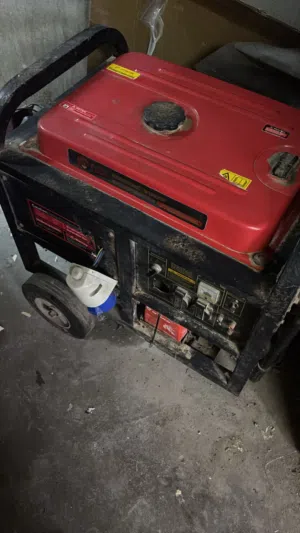 Almost new generator for sale amazing condition