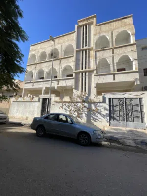 470 m2 More than 6 bedrooms Townhouse for Sale in Tripoli Kashlaf