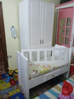 غرفه نوم بيبي تفصيل خشب لاتيه العنوان الزرقاء الهاشميه