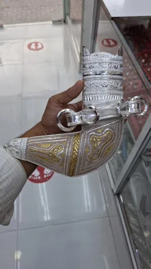 تفصيل خناجر عمانيه الاسعار مختلفه على الخنجر