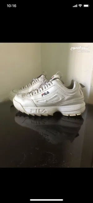 أحذية 4 رجالي و 7 ستاتي ماركات عالمية بحالة الجديد للبيع بسعر مغري جدا