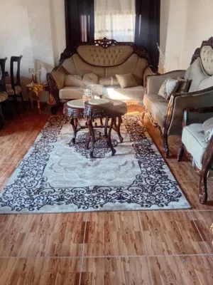 شقه للبيع مساحه 123 طابق4