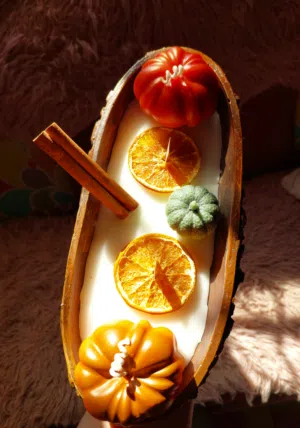 شموع معطرة وديكورات مميزة