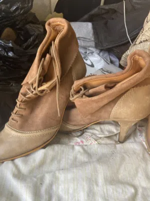 With Heels . Other . 40 . Used4