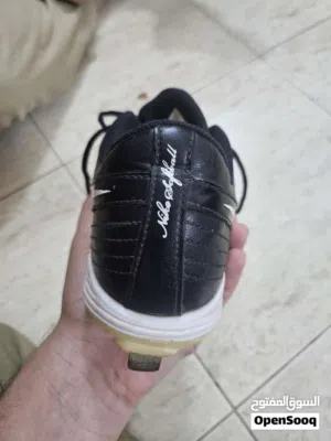BASSBALL cleats with metal studs _SIZE EU40.5