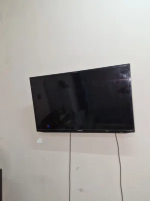 شاشة سامسونج مستعمله 40 انش قابل للتفاوض