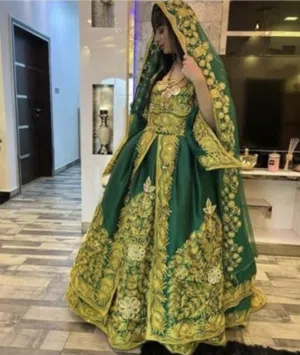 لبس خليجي مطور لبس ساعات فقط