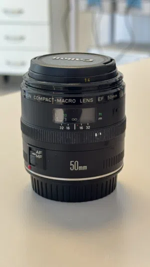 عدسة كانون ماكرو 50mm macro