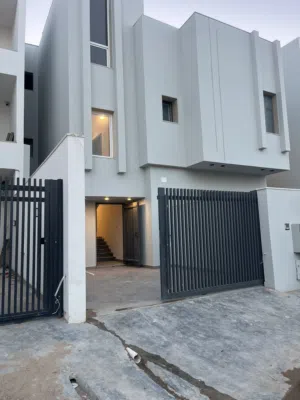 180 m2 3 Bedrooms Apartments for Sale in Tripoli Janzour