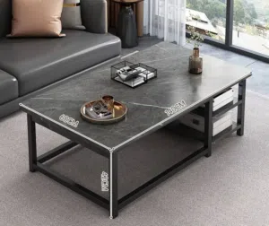 فخامة التفاصيل وأناقة التصميمطاولة وسط عصرية بسطح رخامي أنيق وهيكل معدني متين ، تضيف لمسة راقي