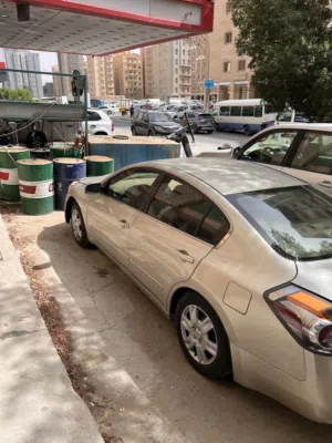 نيسان التيما 2010
