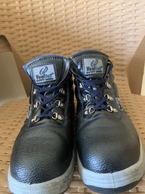 حذاء سيفتي قوي ماركة “VAUL TEX” قياس  40 - 41