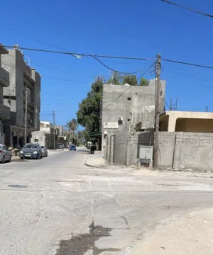 صالة محل كبير  في سوف الخميس الخمس علي الطريق