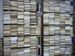 شراء الكتب والمجلات القديمة