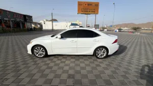 لكزس is 250 بسعر مغري جداً وقابل للتفاوض