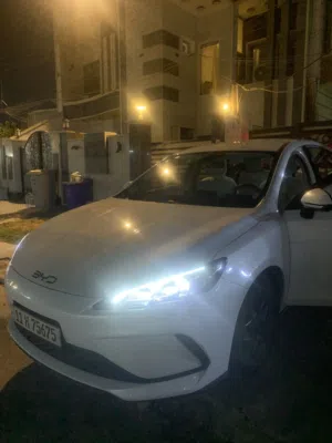 للبيع 2025BYD سيل5