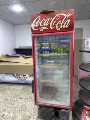 ثلاجات بيبسي و كوكاكولا للبيع