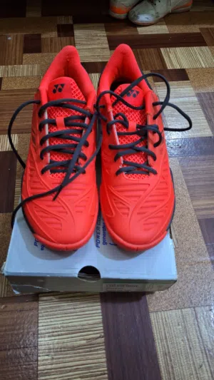 yonex cascade drive red colour badminton shoe