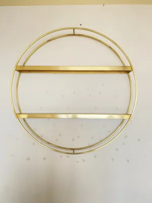 Wall hanging shelf