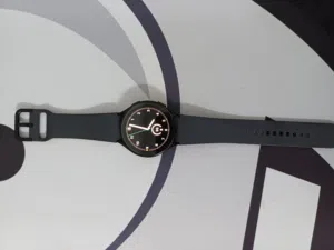 للبيع ساعه سامسونق Watch 5 44mm نضيف معاها كل ملحقاتها و اسير اضافية
