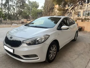 كيا-سيراتو-k3-سعرررررر-حرررررررق-حرررررررق-مع-فتحة-سقف