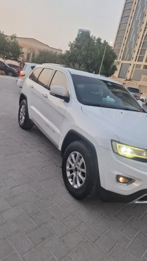 Jeep Grand Cherokee Limited 2014 for Urgent Sale