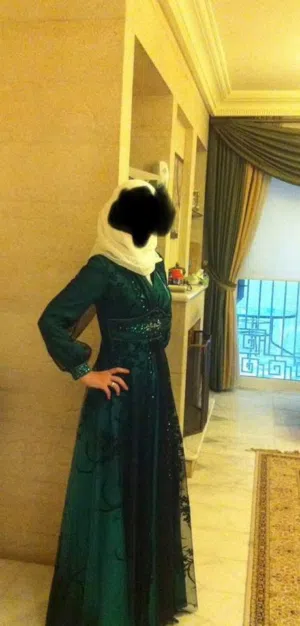 فساتين للبيع عدد تنين لبسه واحده فقط