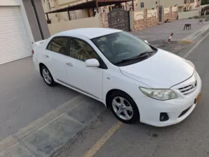 للبيع كورولا 2012 قوة المحرك 1800سي سي فحص سنة الاطارت جديدة ممتازة والحمدلله بدون حوادث