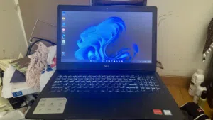 للبيع لاب توب Dell Inspiron 3580 بحالة ممتازة وجاهز للاستخدام مباشرة هارد 1 Tera رام 8 G