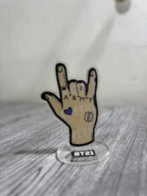 BT21 / BTS Jungkook hand sign