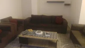 طقم كنب للبيع مستعمل بحاله جيده