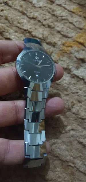 ساعة فيتور اصلي