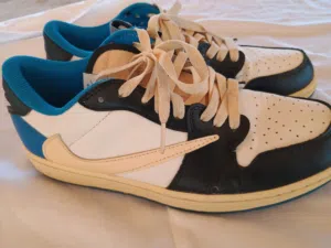 Jordan 1 Retro Low OG SP Fragment x Travis Scott size 40 جوردن 1 لو ترافيس سكوت فراغمنت