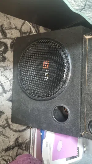 عدة صوت للسيارة