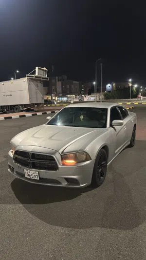 للبيع دوج سته سلندر شرط الفحص قير مكينه شاصي لايؤثر بالاستعمال امورها جداً طيبه السياره ماتحتاج شي