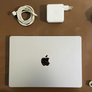 MacBook Pro 14-inch (2021)     512GB