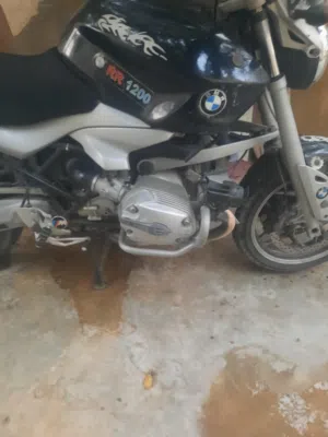 موطو بي ام 2010