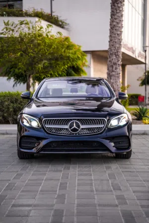Sedan Mercedes Benz in Muscat
