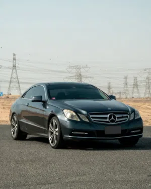 2012 Mercedes-Benz E350 Coupe GCC Specs  2 Door Coupe  210,000 KM