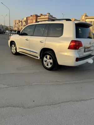Used Toyota Land Cruiser in Al Ahmadi