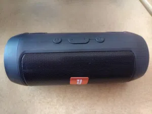 لبيع: سماعة بلوتوث محمولة ستايل JBL Charge - صوت قوي وبطارية ممتازة - 18 دينار*