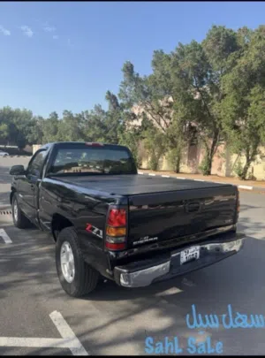 Used GMC Sierra in Kuwait City