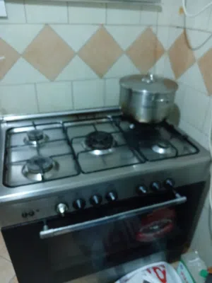 غاز بخمس اعيون وفرن