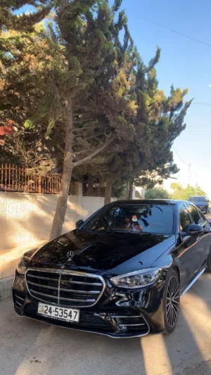 مرسيدس بنز الفئة-S S 500 موديل 2006  محولة 2024لون أسود دهن أصلي وأوتوماتيك مع مواصفات مميزة