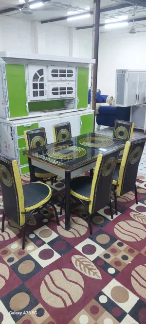 (بيع وشراء اثاث المستعمل )  متوفر عدنا. كاونترات شغل جديد مبطن درجه اولى بوري محشه خشب  نشتري اثاث م