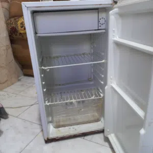 ثلاجه للبيع زغيرة