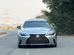 Lexus is300 2023