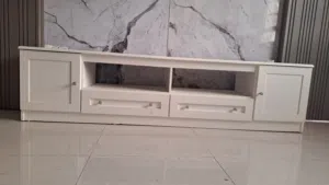 ستاند تلفزيون مستعمل بحالة ممتازة