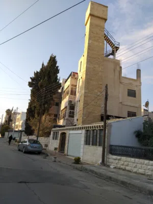 عماره سكنيه بجبل الحسين للبيع من المالك
